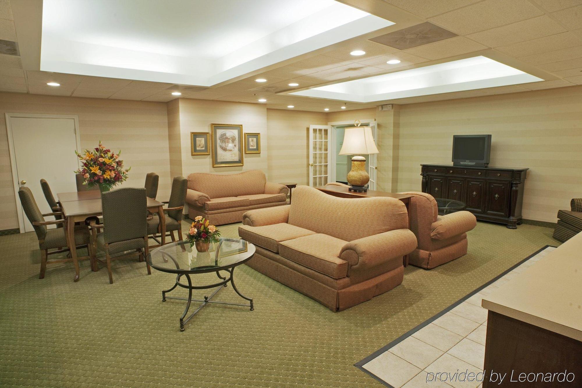 Fredericksburg Hospitality House Hotel Стая снимка